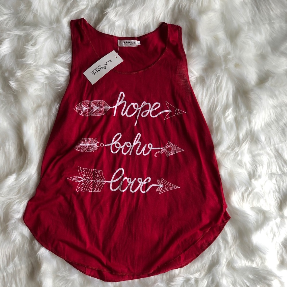 NWT Boho Arrow Graphic Top!